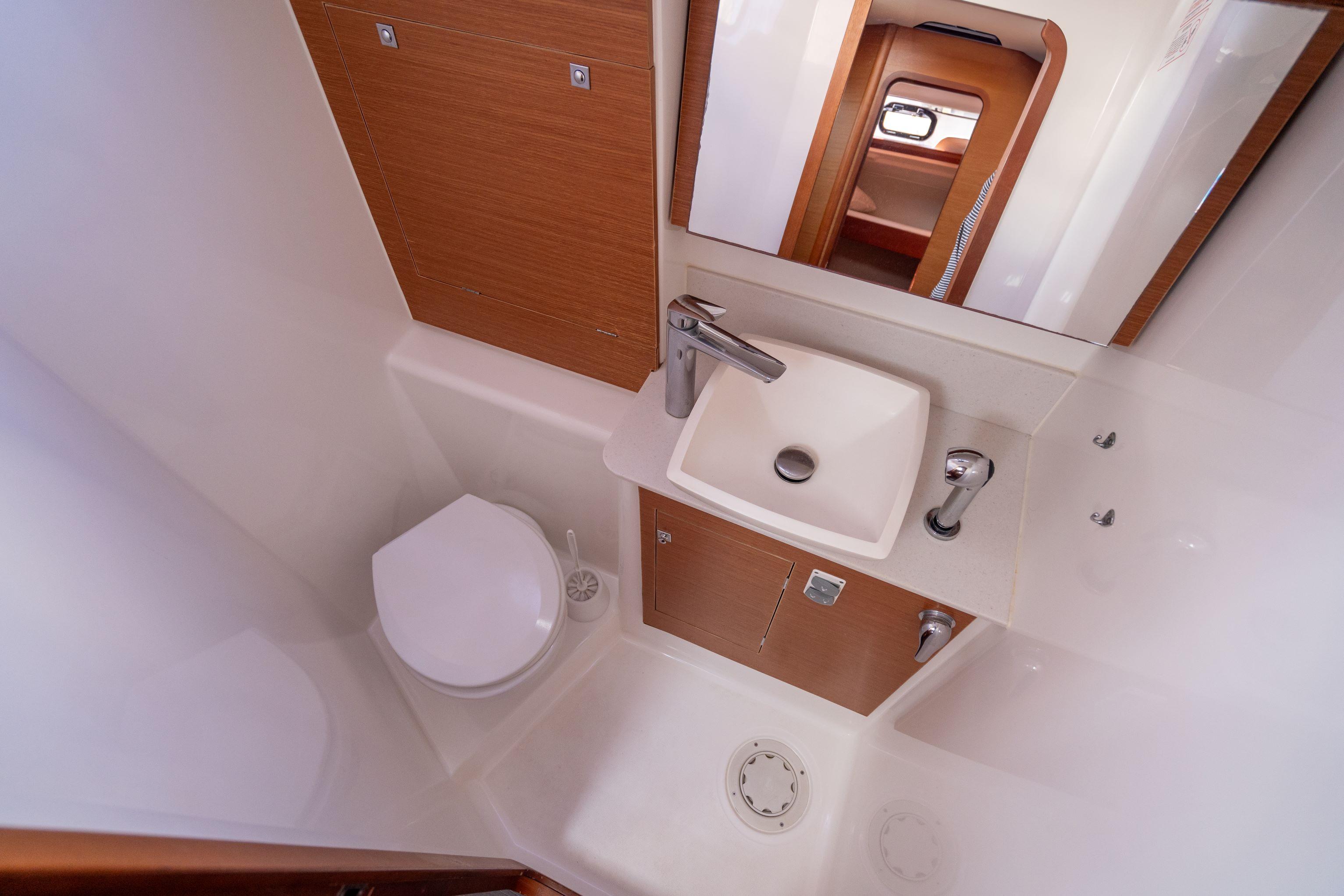 Dufour 460 GL - 5 cab. - PICABIA, picture 16