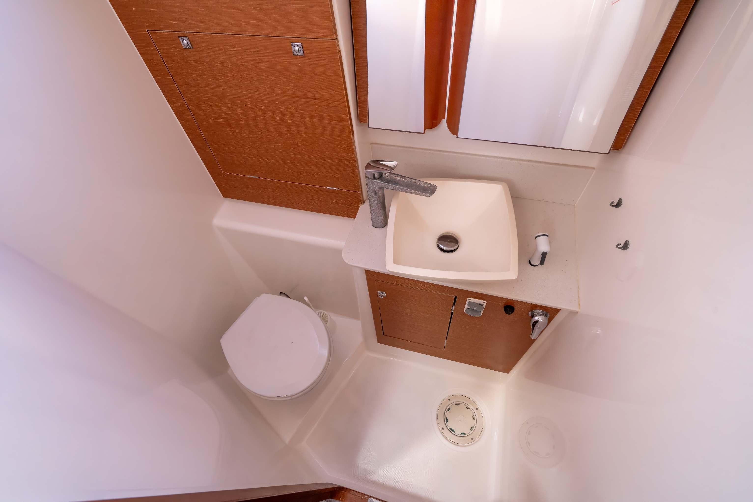 Dufour 460 GL - 5 cab. - DOTTEREL , picture 13