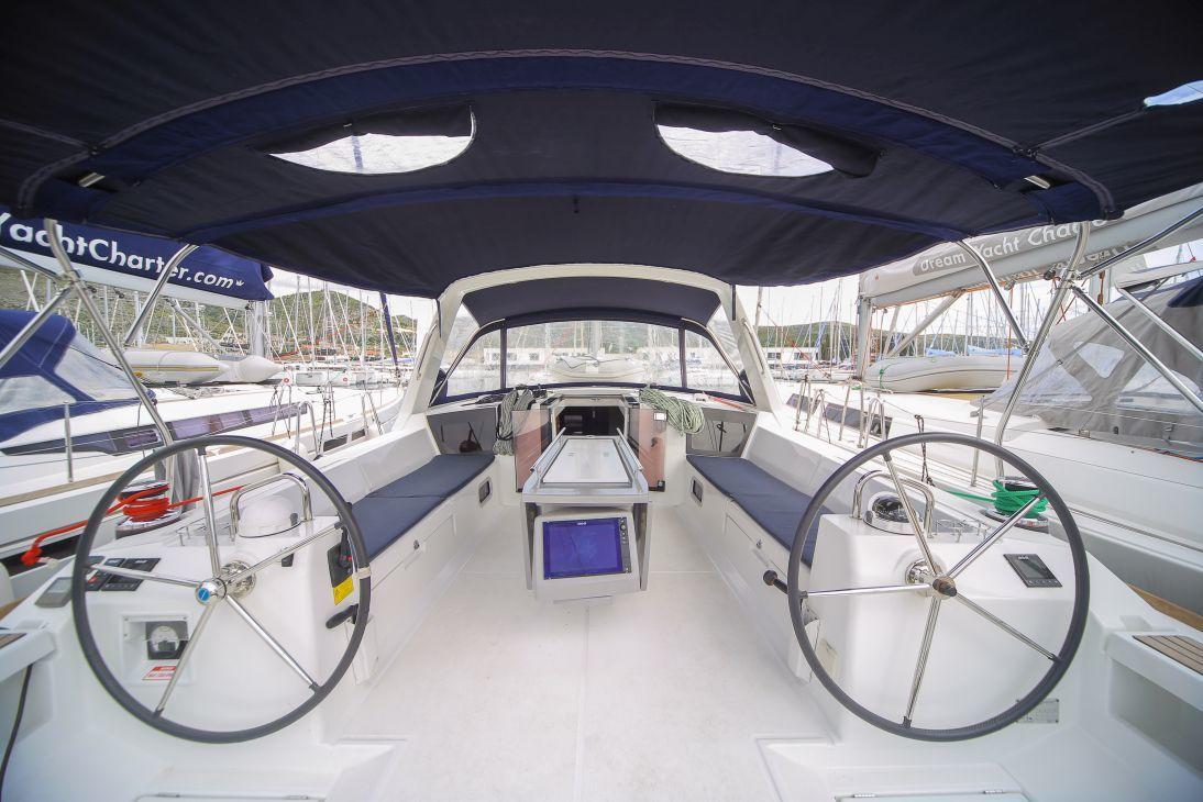 Oceanis 45 - 4 cab. - STRAUSS , picture 3