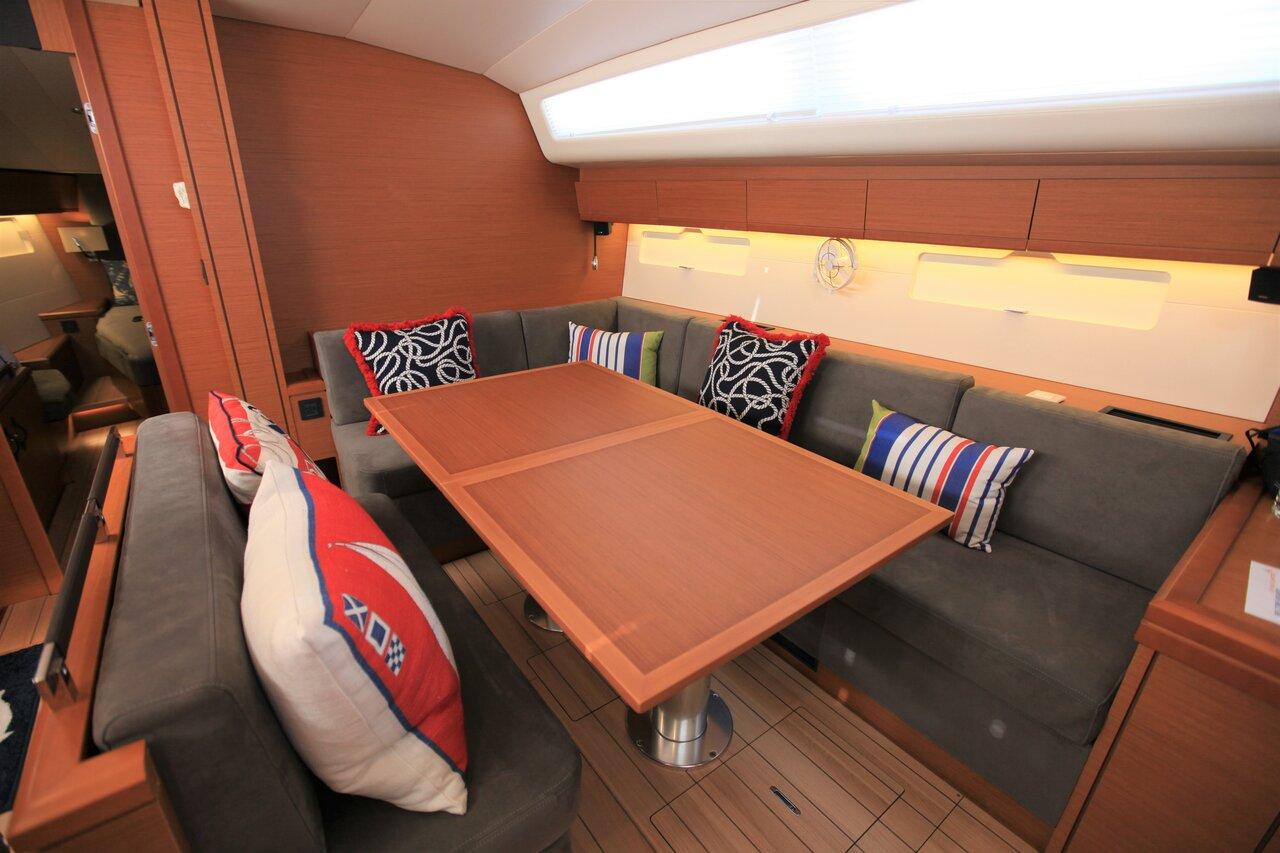 Jeanneau 54 - 3 cab. - Silvergirl, picture 6