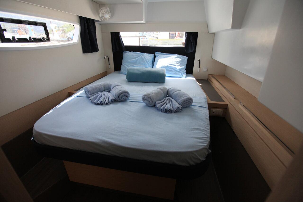 Fountaine Pajot Saona 47 Quintet - 5 + 1 cab. - Three Sheets, picture 19