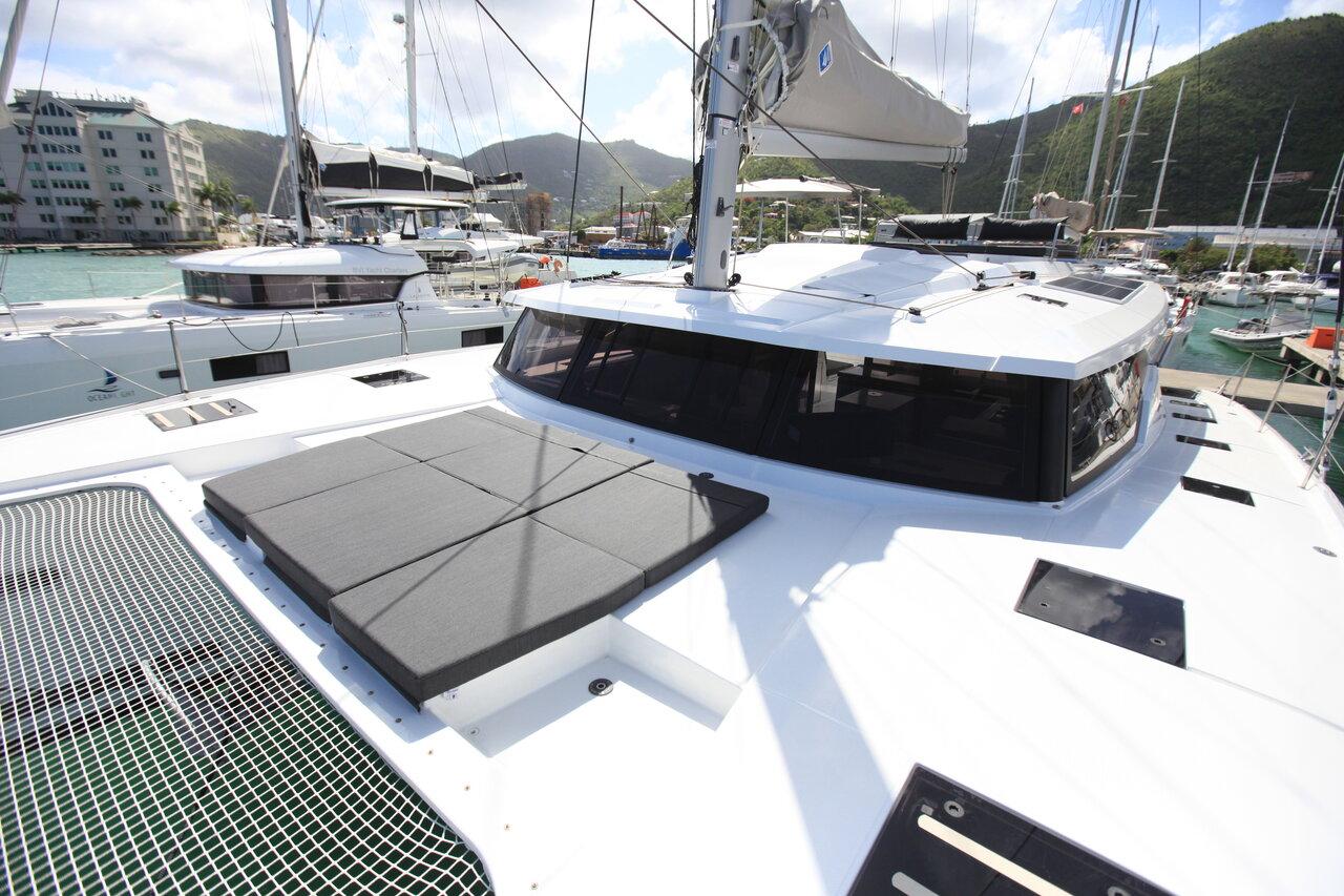 Fountaine Pajot Saona 47 Quintet - 5 + 1 cab. - Three Sheets, picture 10