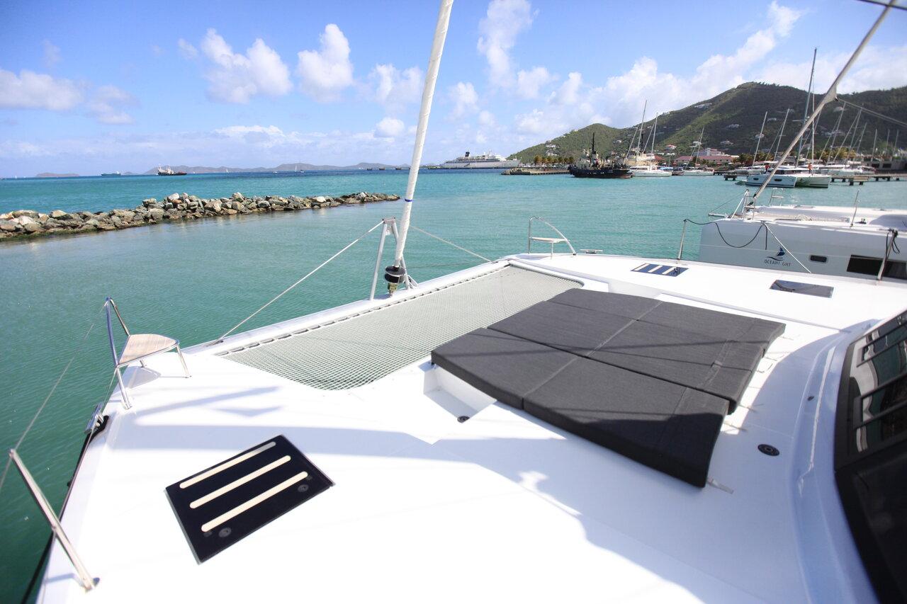 Fountaine Pajot Saona 47 Quintet - 5 + 1 cab. - Three Sheets, picture 8