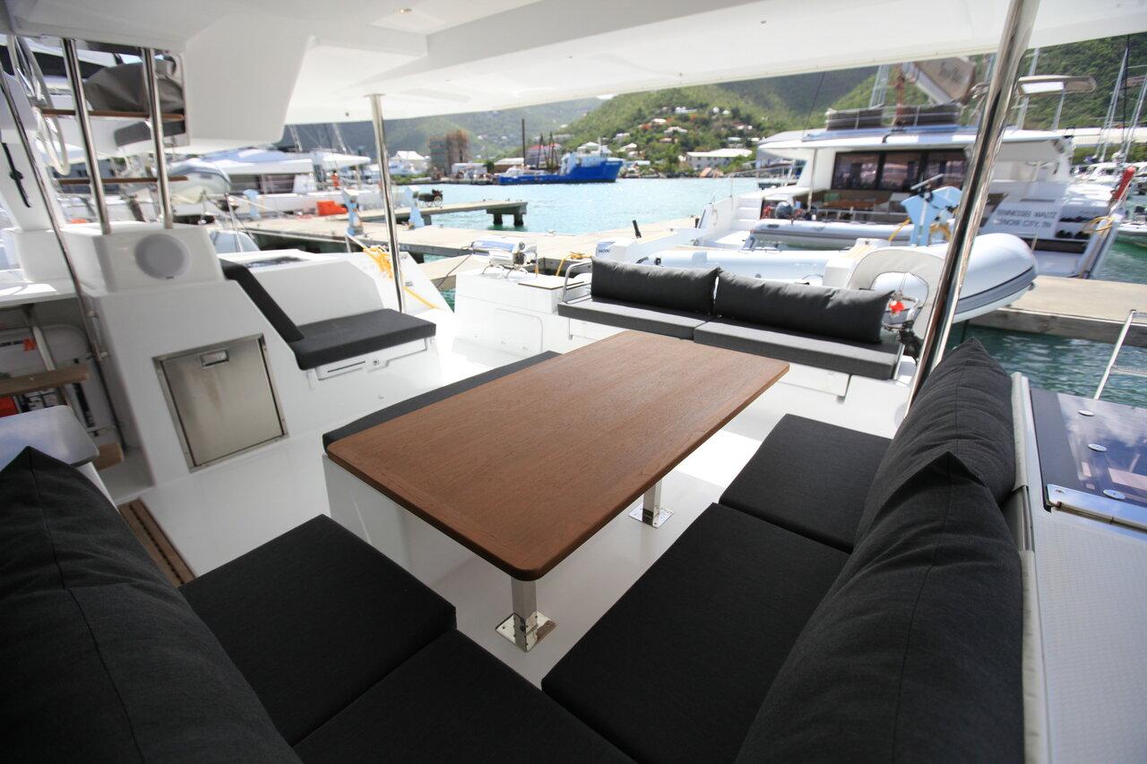 Fountaine Pajot Saona 47 Quintet - 5 + 1 cab. - Three Sheets, picture 12