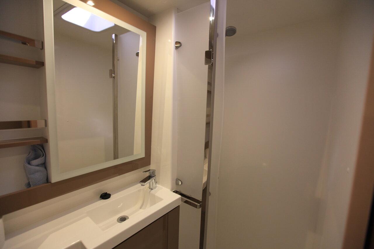 Fountaine Pajot Saona 47 Quintet - 5 + 1 cab. - Three Sheets, picture 23