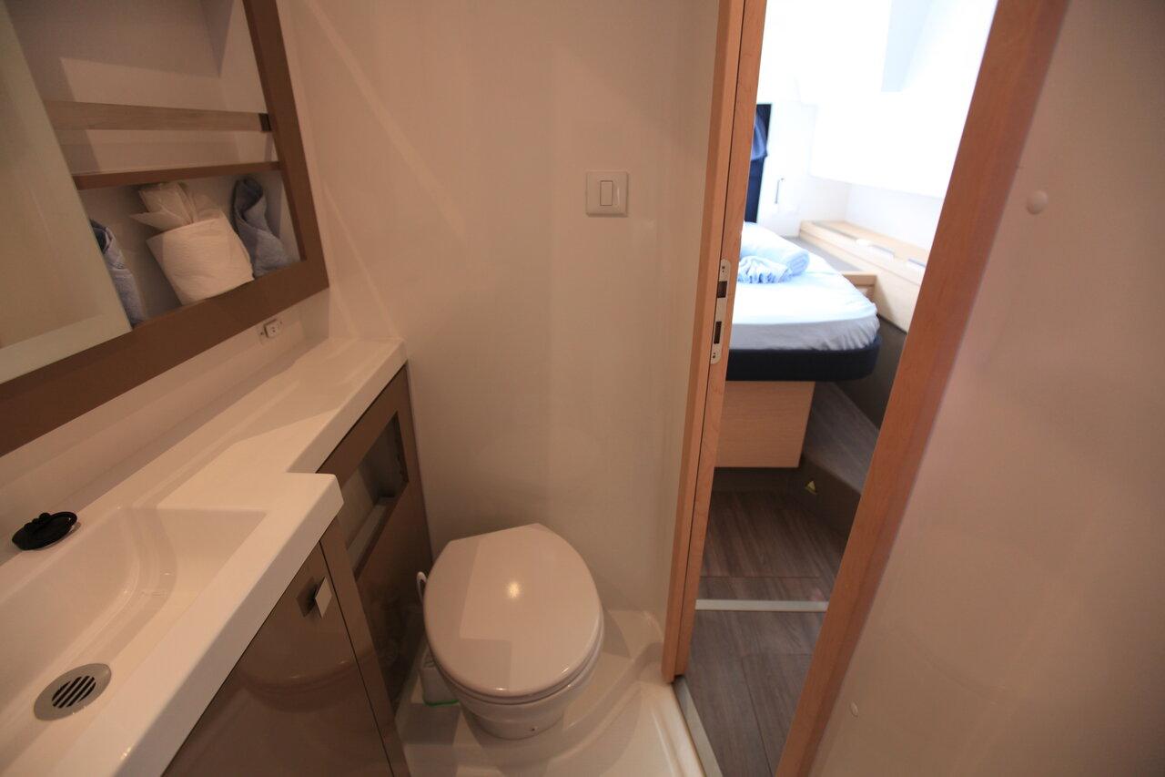 Fountaine Pajot Saona 47 Quintet - 5 + 1 cab. - Three Sheets, picture 24