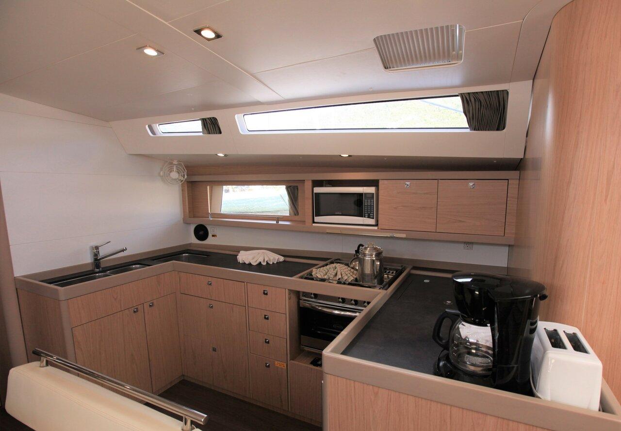 Oceanis 48 - 4 cab. - J Dog, picture 12