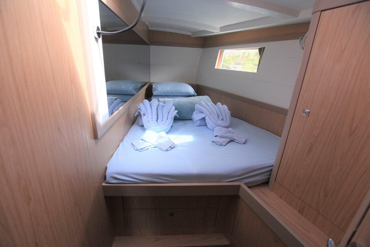 Oceanis 48 - 4 cab. - J Dog, picture 13