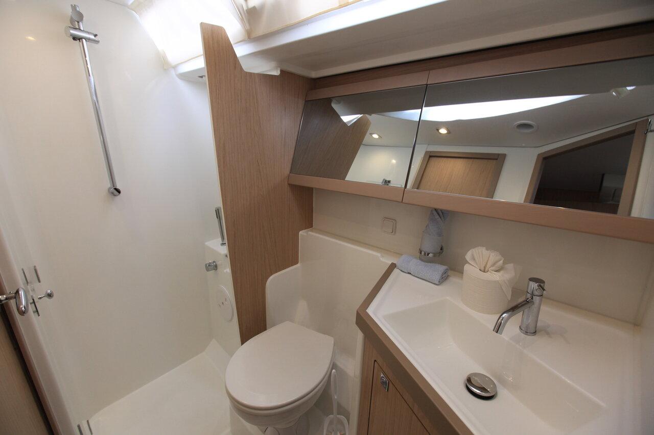 Oceanis 48 - 4 cab. - J Dog, picture 18