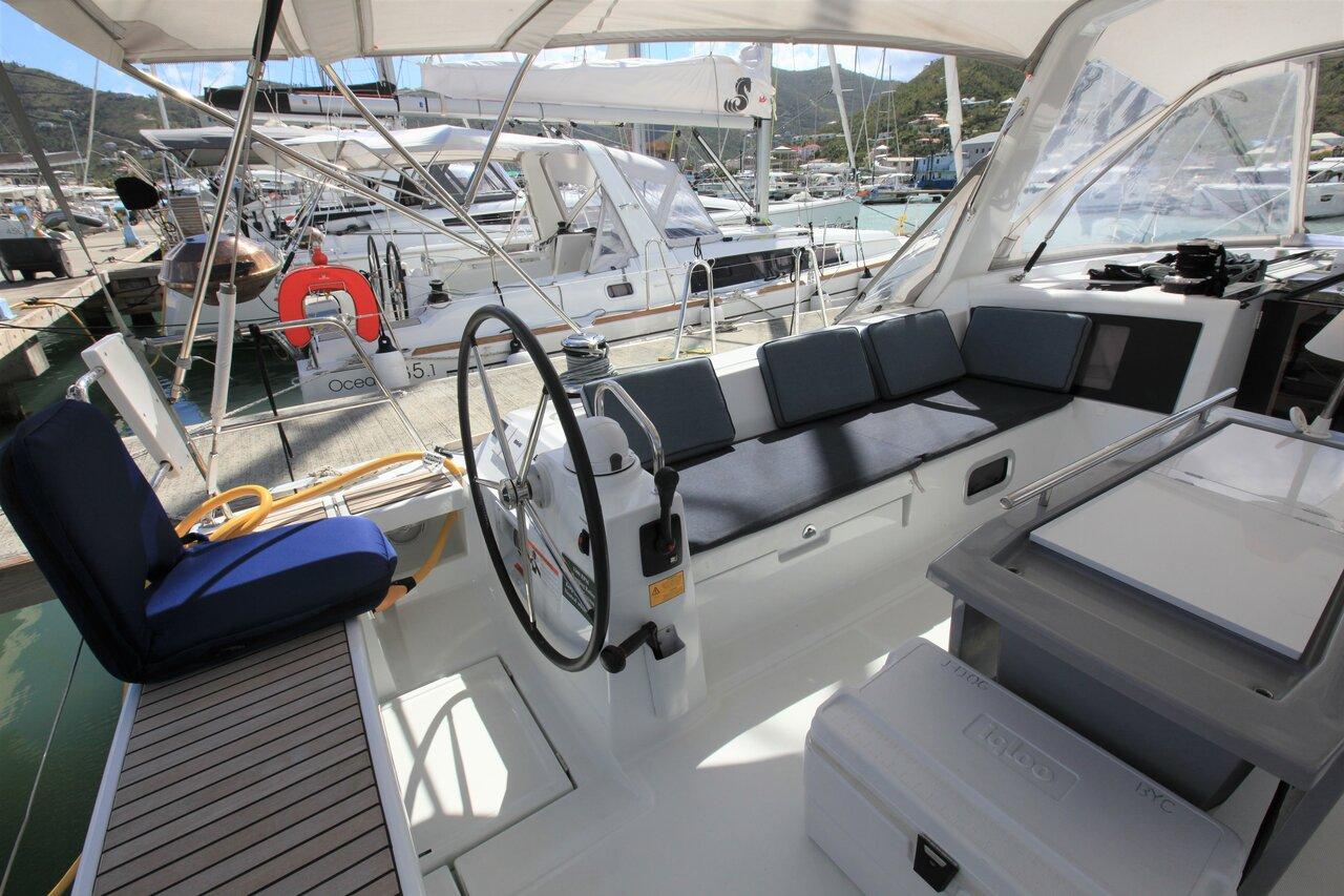 Oceanis 48 - 4 cab. - J Dog, picture 8