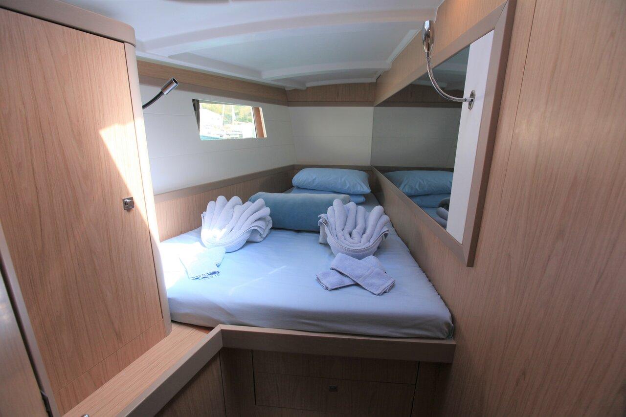 Oceanis 48 - 4 cab. - J Dog, picture 14