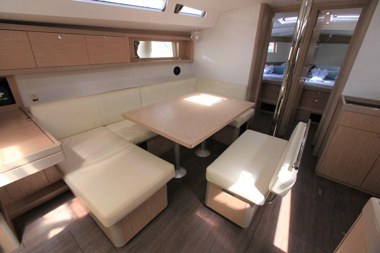 Oceanis 48 - 4 cab. - J Dog, picture 9