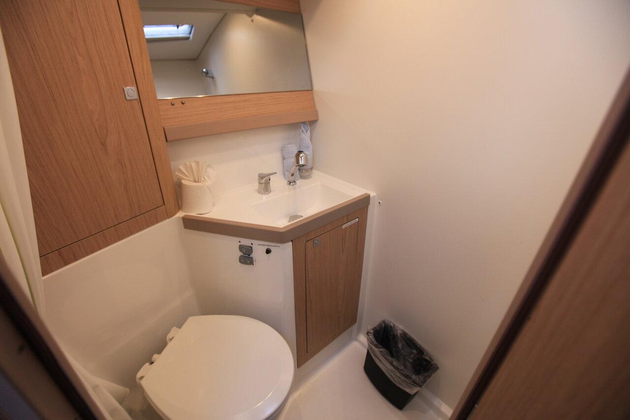 Oceanis 48 - 4 cab. - J Dog, picture 19