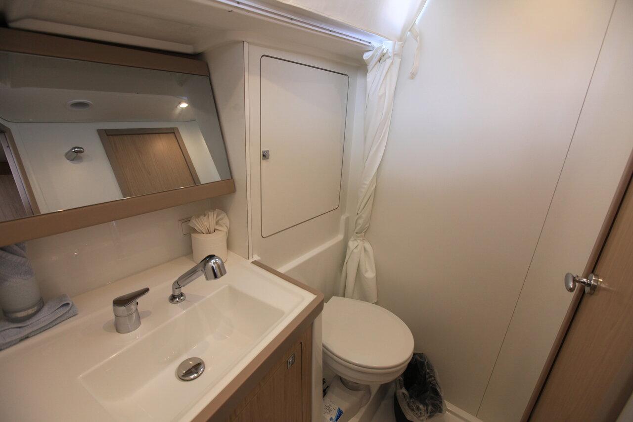 Oceanis 48 - 4 cab. - J Dog, picture 17