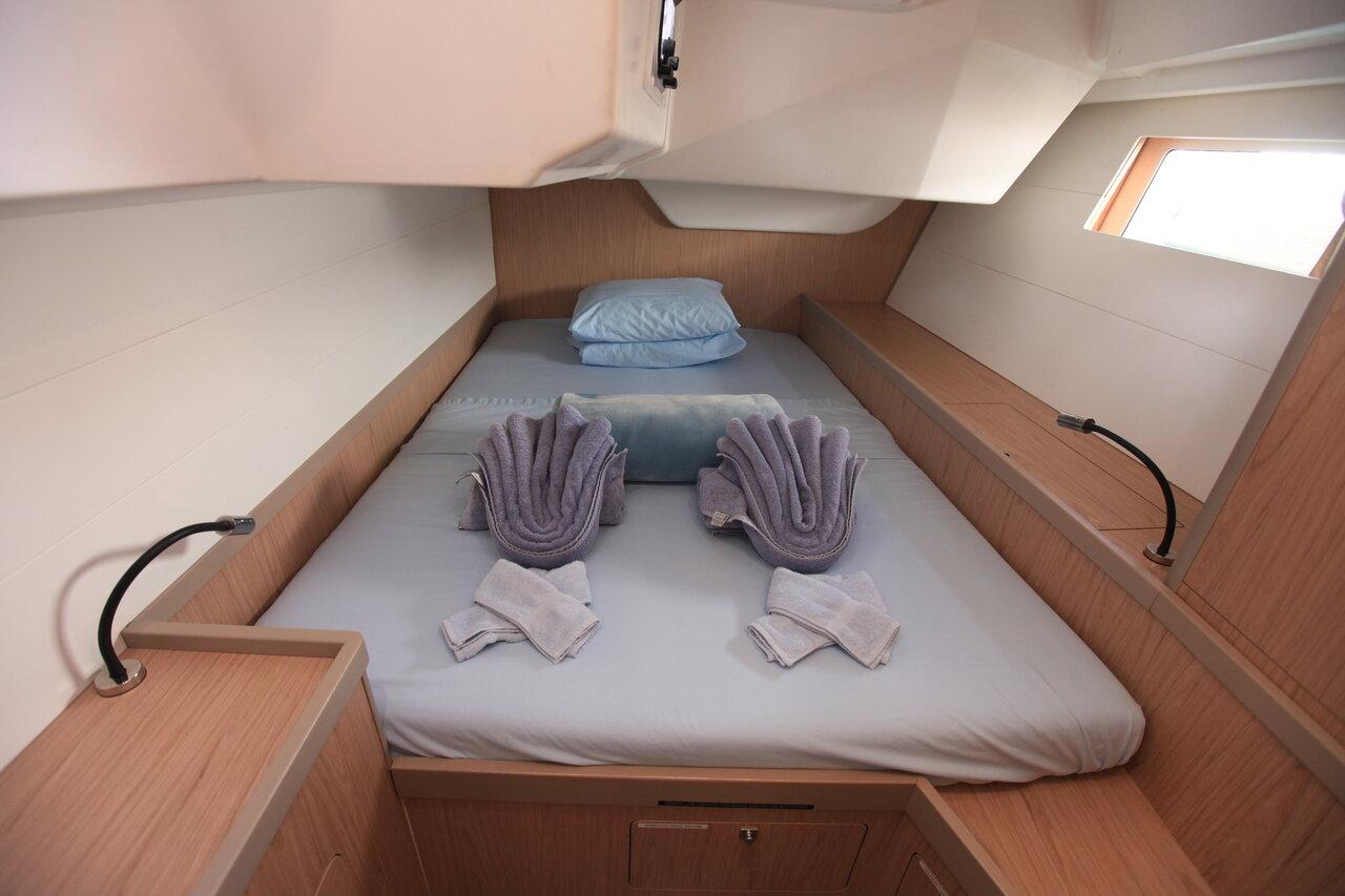 Oceanis 48 - 4 cab. - J Dog, picture 16