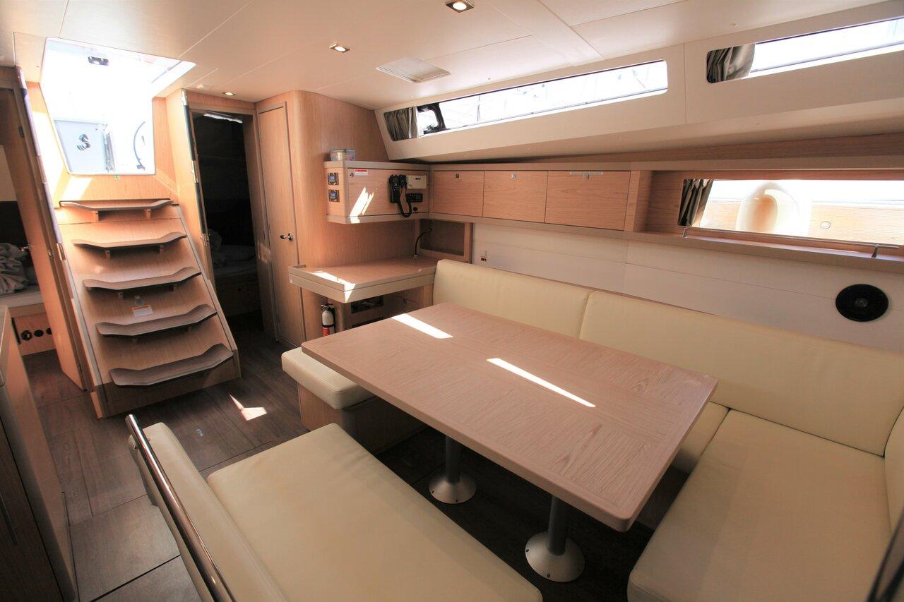 Oceanis 48 - 4 cab. - J Dog, picture 10