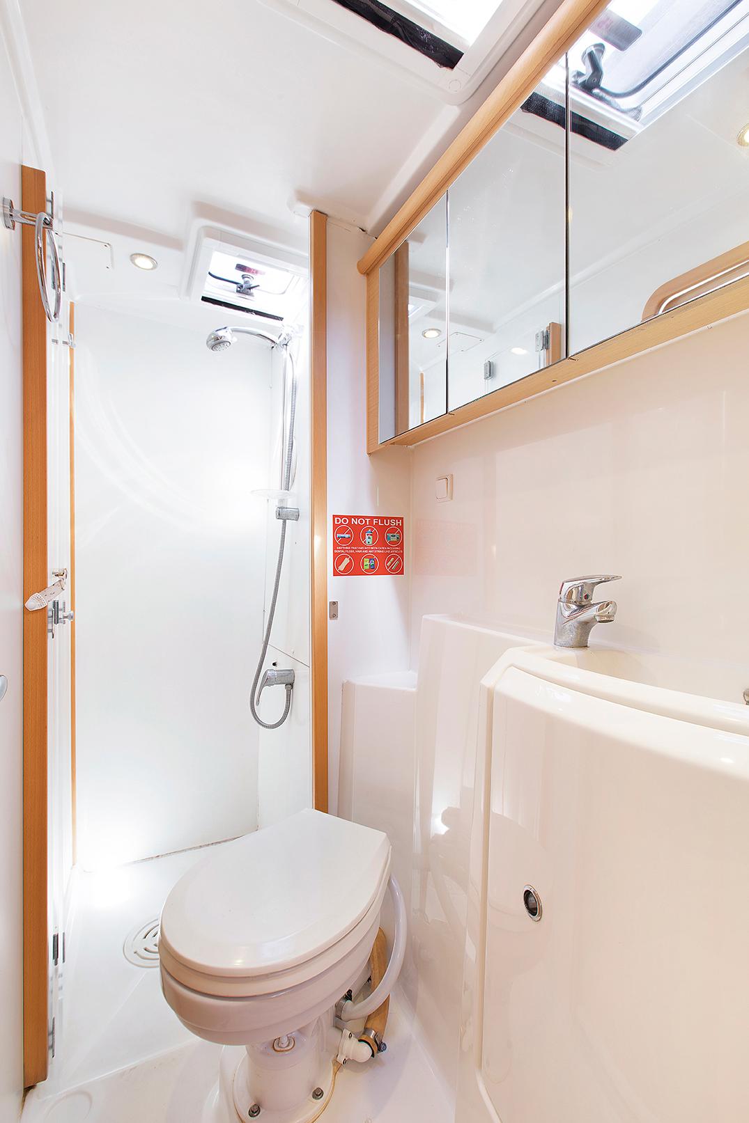 Lagoon 421 - TRAVIATA 1 , picture 12