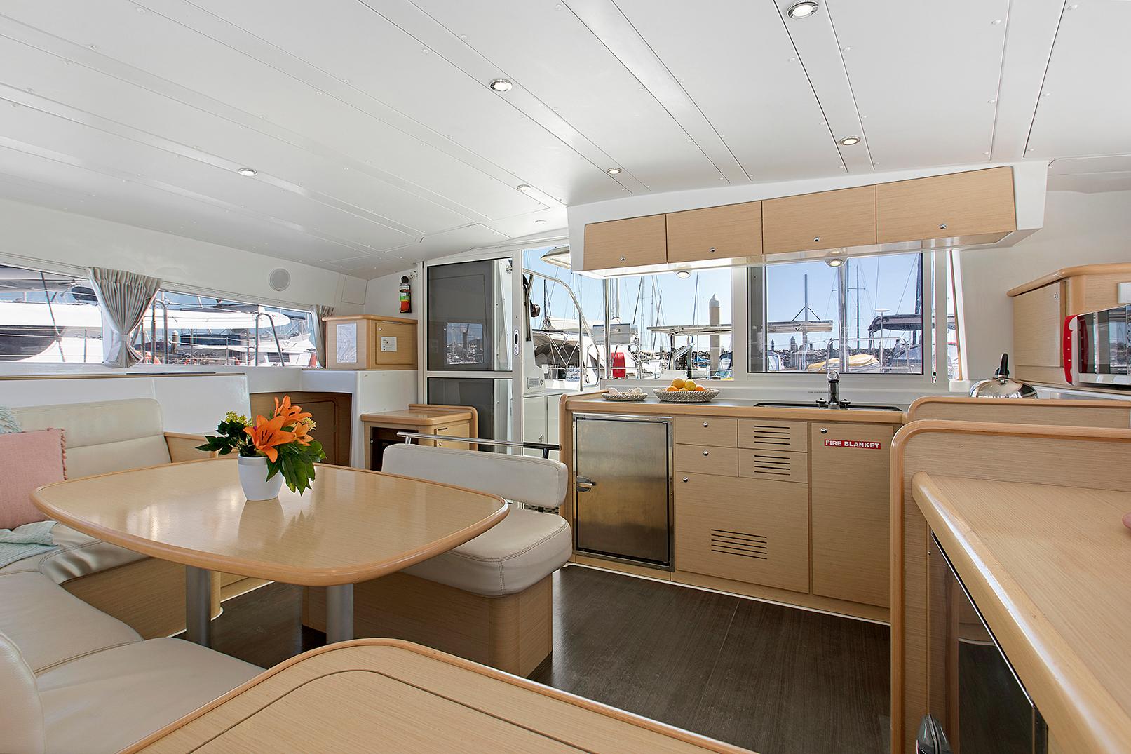 Lagoon 421 - TRAVIATA 1 , picture 7