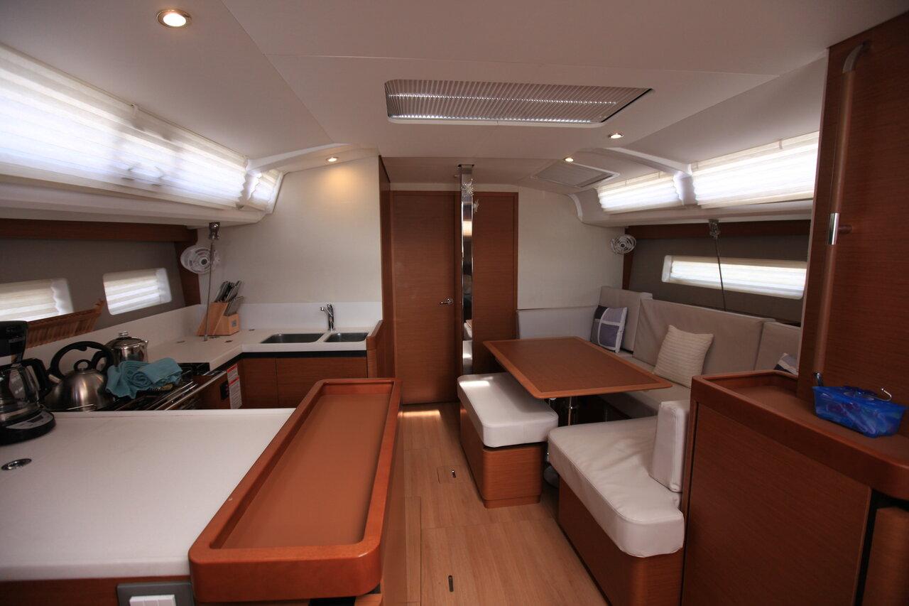 Sun Odyssey 440 - 2 cab. - Andiamo, picture 6