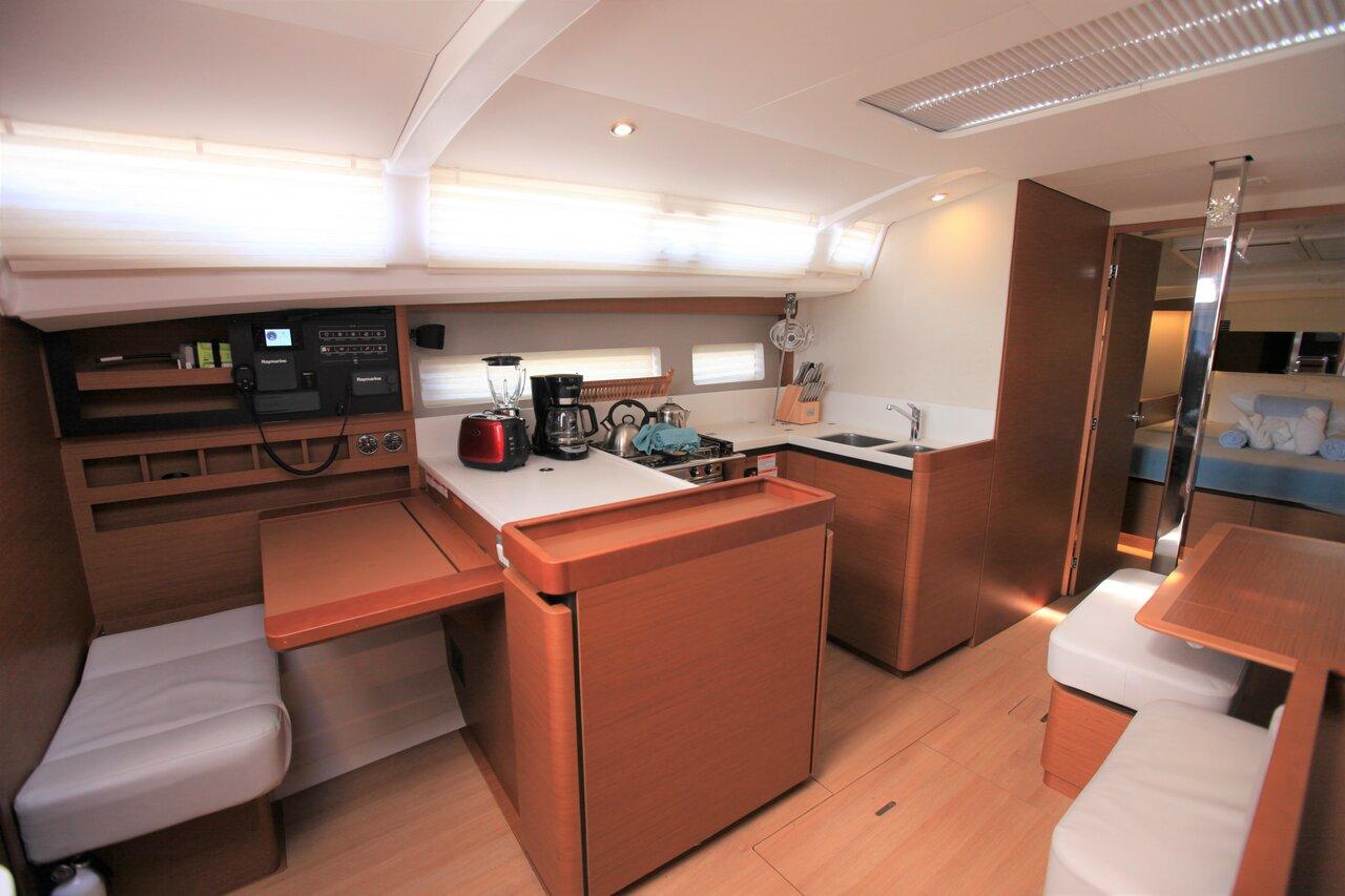 Sun Odyssey 440 - 2 cab. - Andiamo, picture 9