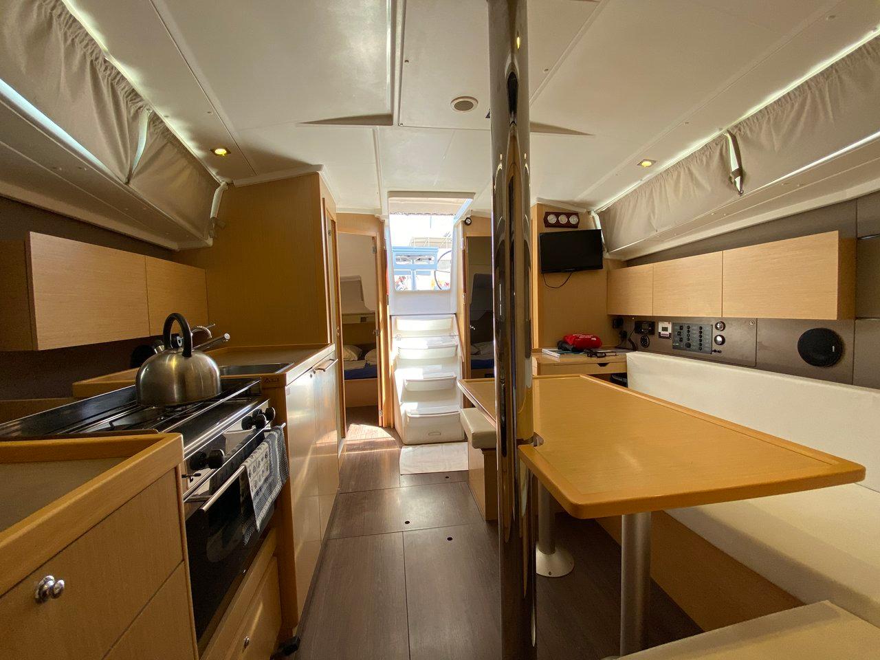 Oceanis 38 - 3 cab. - Solar, picture 7