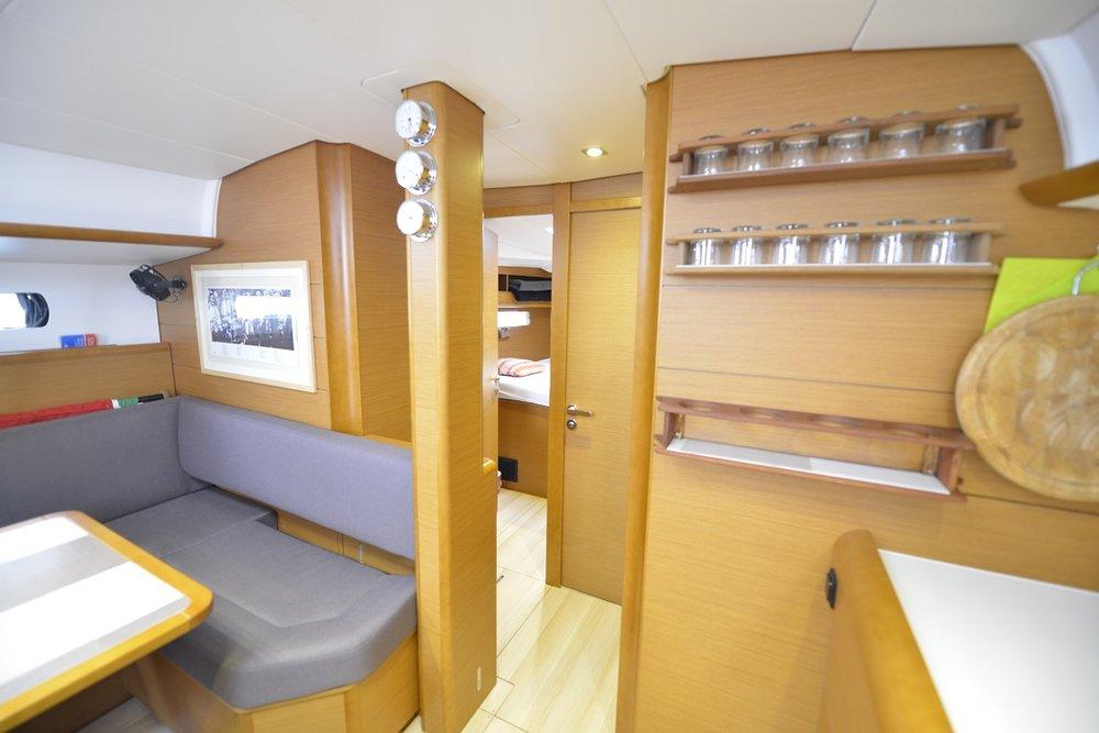 Sun Odyssey 479 - 4 cab. - Norwegian wood, picture 7
