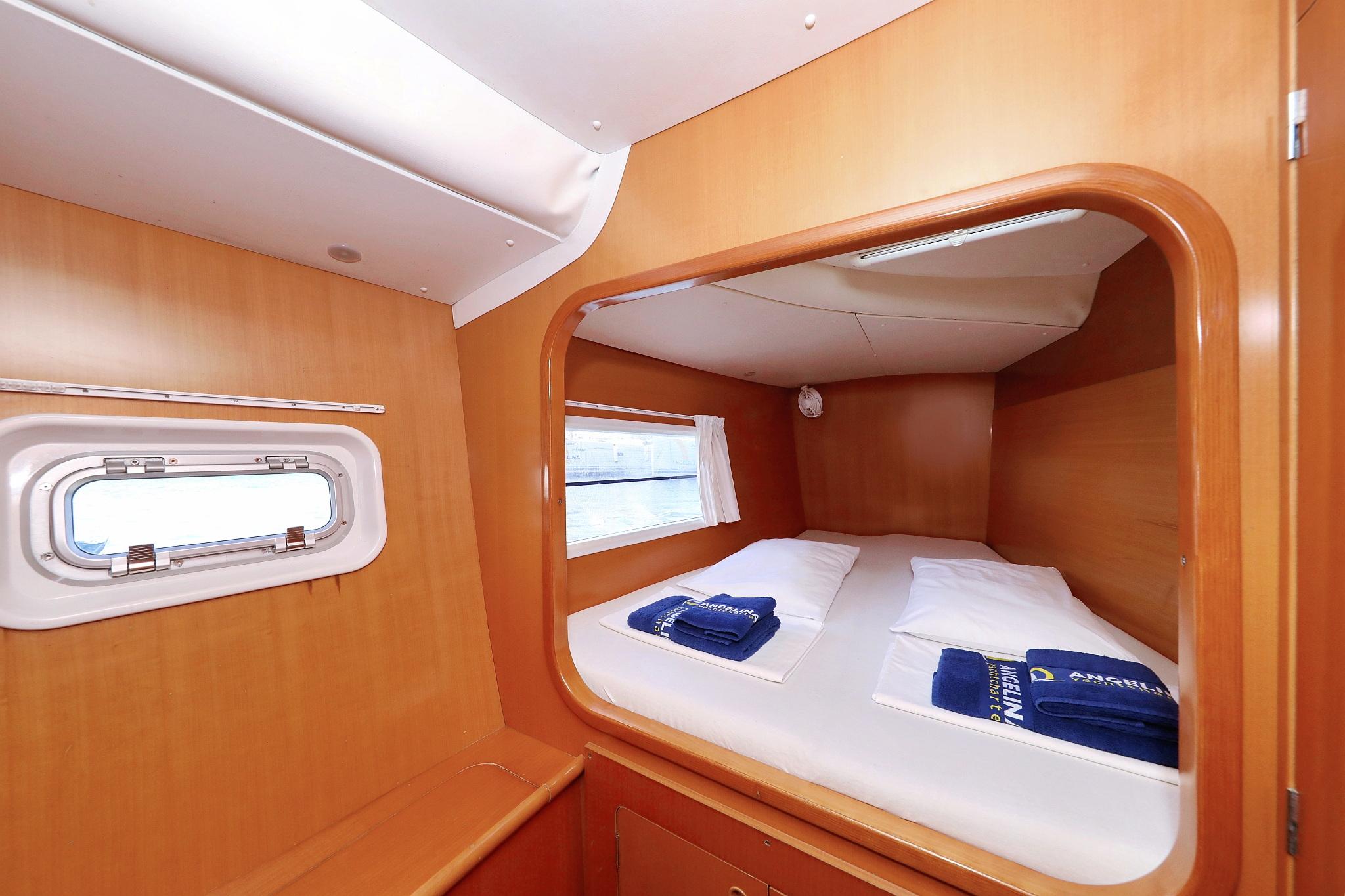 Lagoon 380 S2 - 4 + 2 cab. - Love Song, picture 32