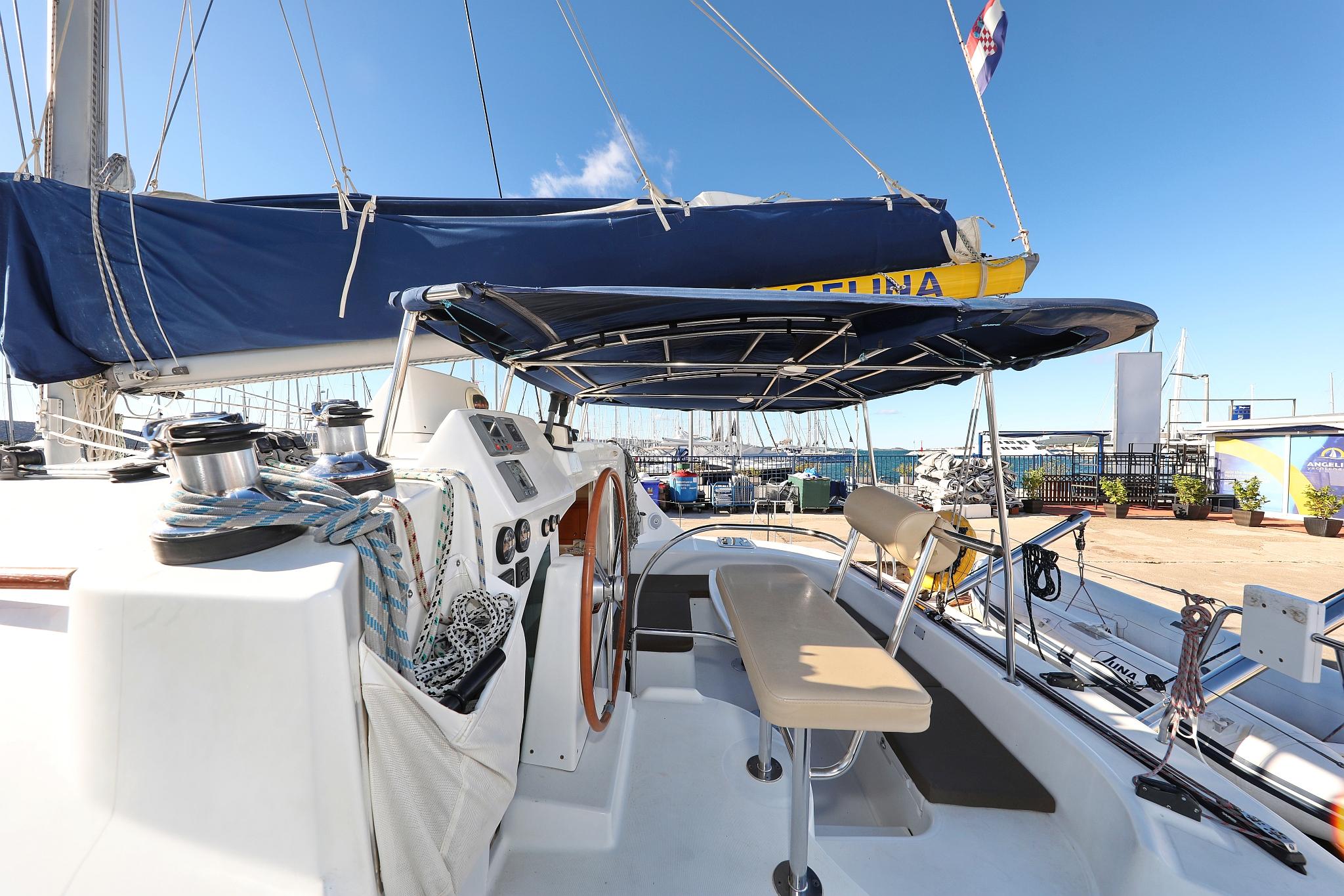 Lagoon 380 S2 - 4 + 2 cab. - Love Song, picture 8