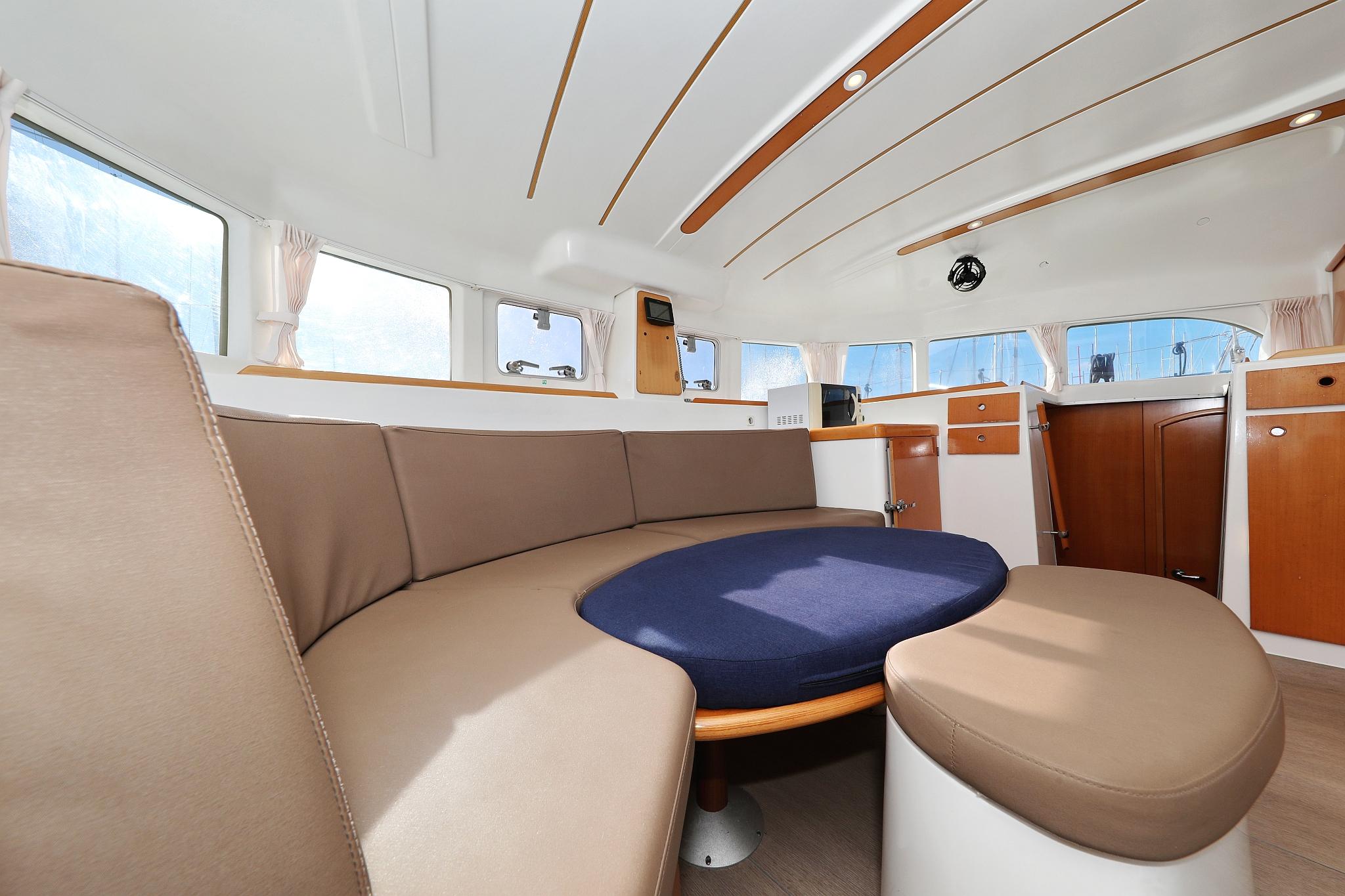 Lagoon 380 S2 - 4 + 2 cab. - Love Song, picture 47