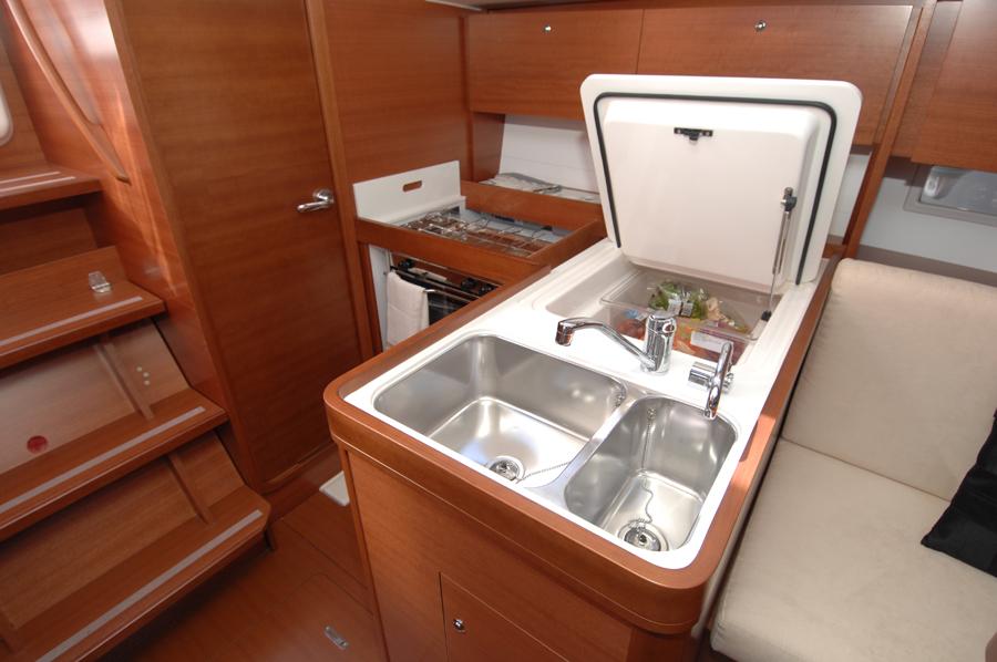 Dufour 335 GL - Lara, picture 27