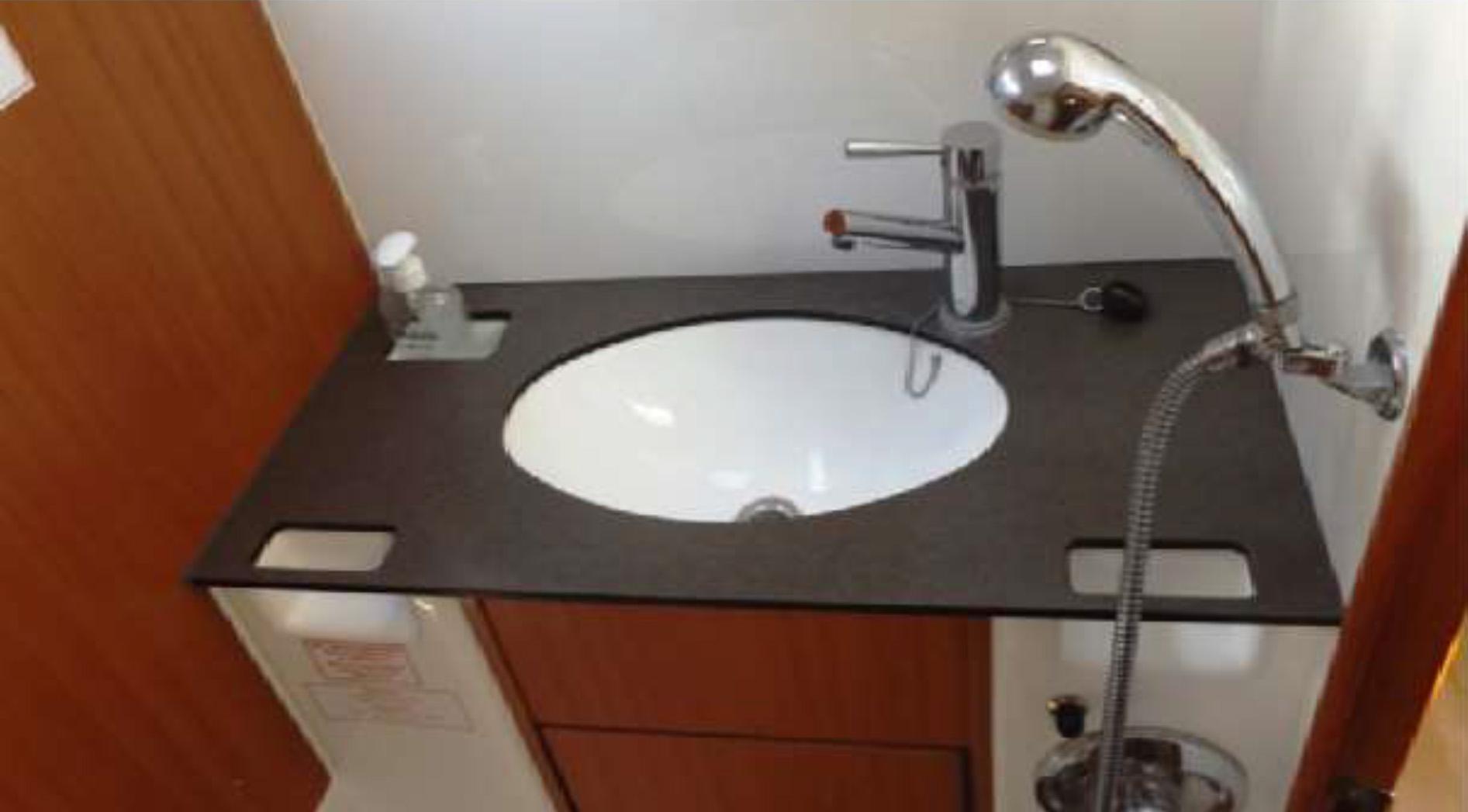 Bavaria Cruiser 36 - Kiwi, picture 16