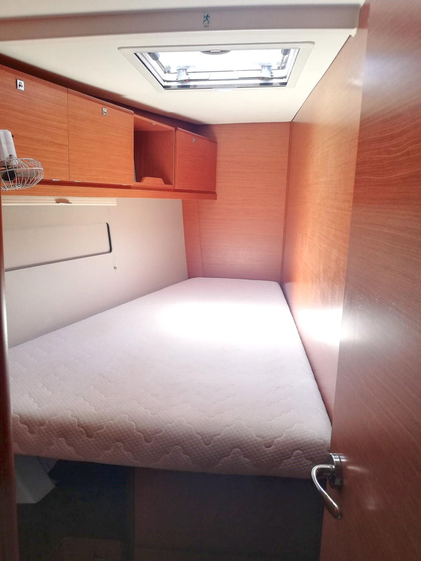 Dufour 520 GL - Warriors Tale , picture 7