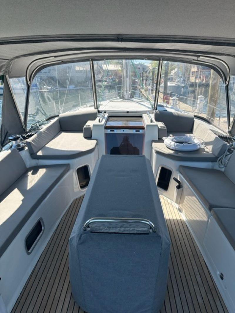 Jeanneau 51 - Recovery Room, picture 3