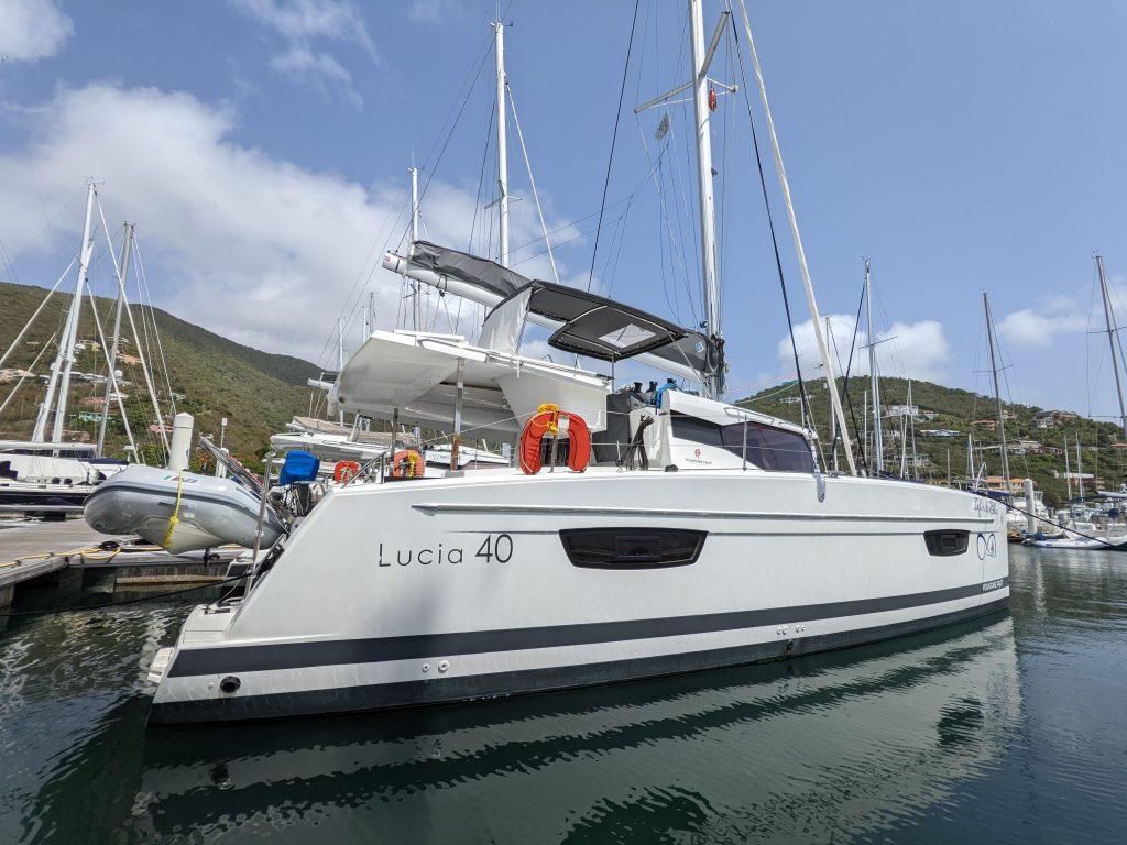 Fountaine Pajot Lucia 40 - 4 cab. - Infinite Blue, picture 1