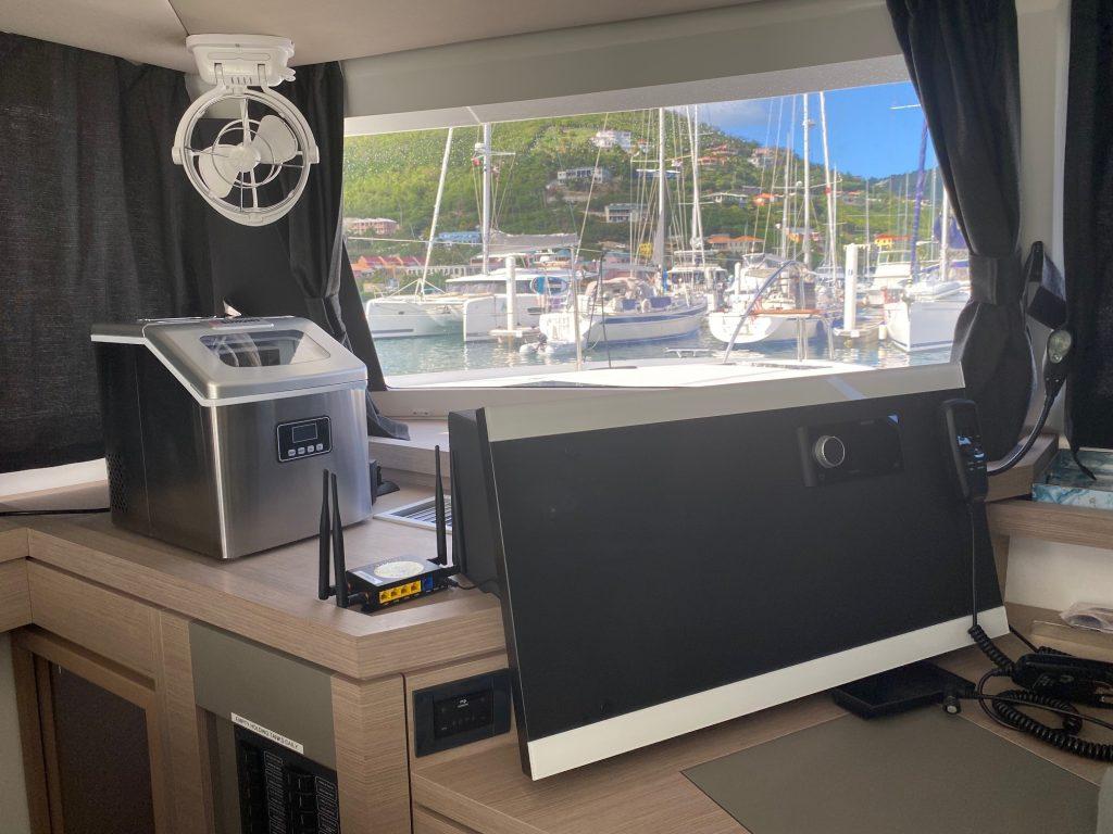 Fountaine Pajot Astrea 42 Maestro - Serene Blue, picture 13
