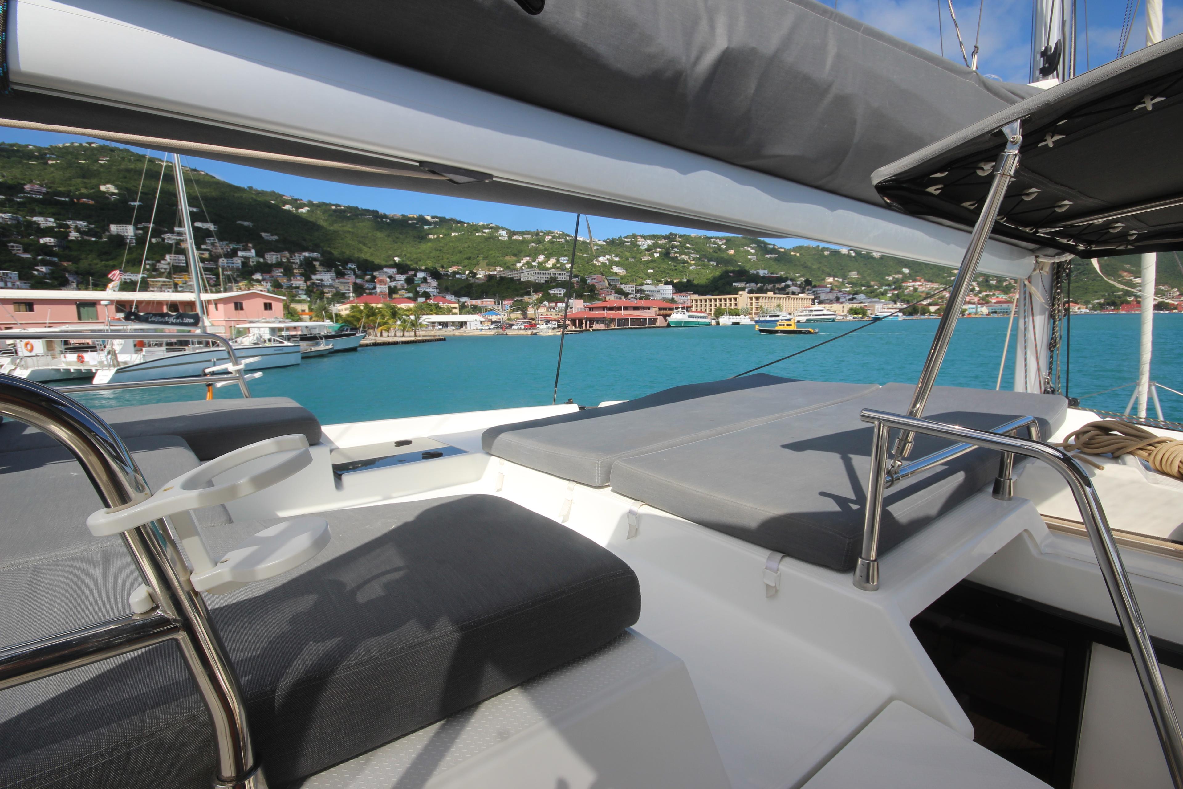 Fountaine Pajot Saona 47 - 5 cab. - La Belle Vie, picture 13