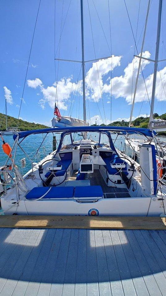 Dufour 430 - 3 cab. - Sunshine Daydream, picture 1