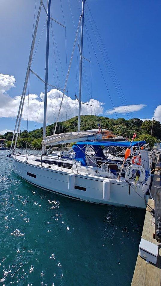 Dufour 430 - 3 cab. - Sunshine Daydream, picture 3