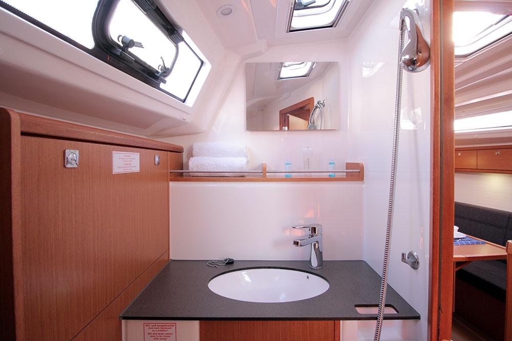 Bavaria Cruiser 37 - 3 cab. - Black Pearl, picture 12