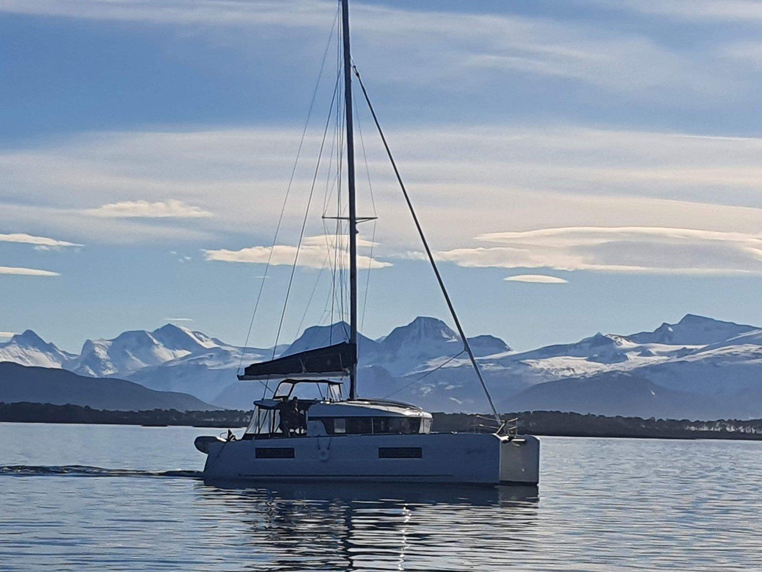 Lagoon 40 - 4 + 2 cab - Arctic Charm, picture 3