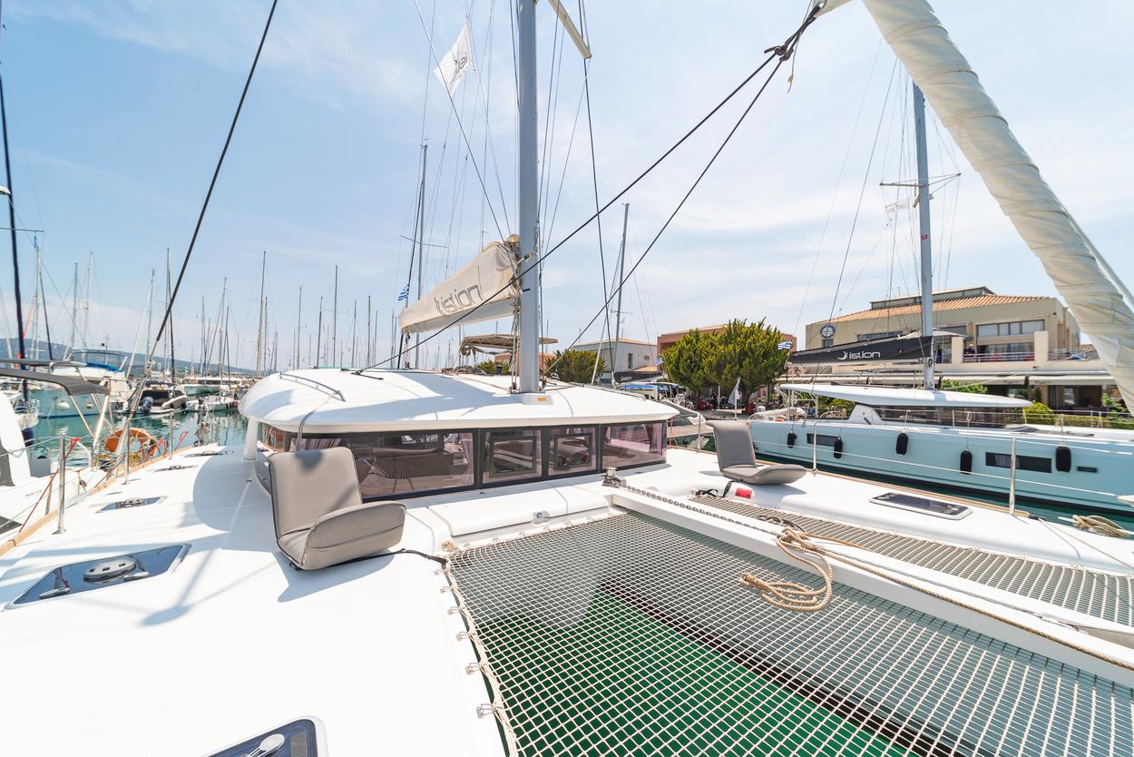 Lagoon 400 S2 - 4 + 2 cab. - Vicky, picture 8