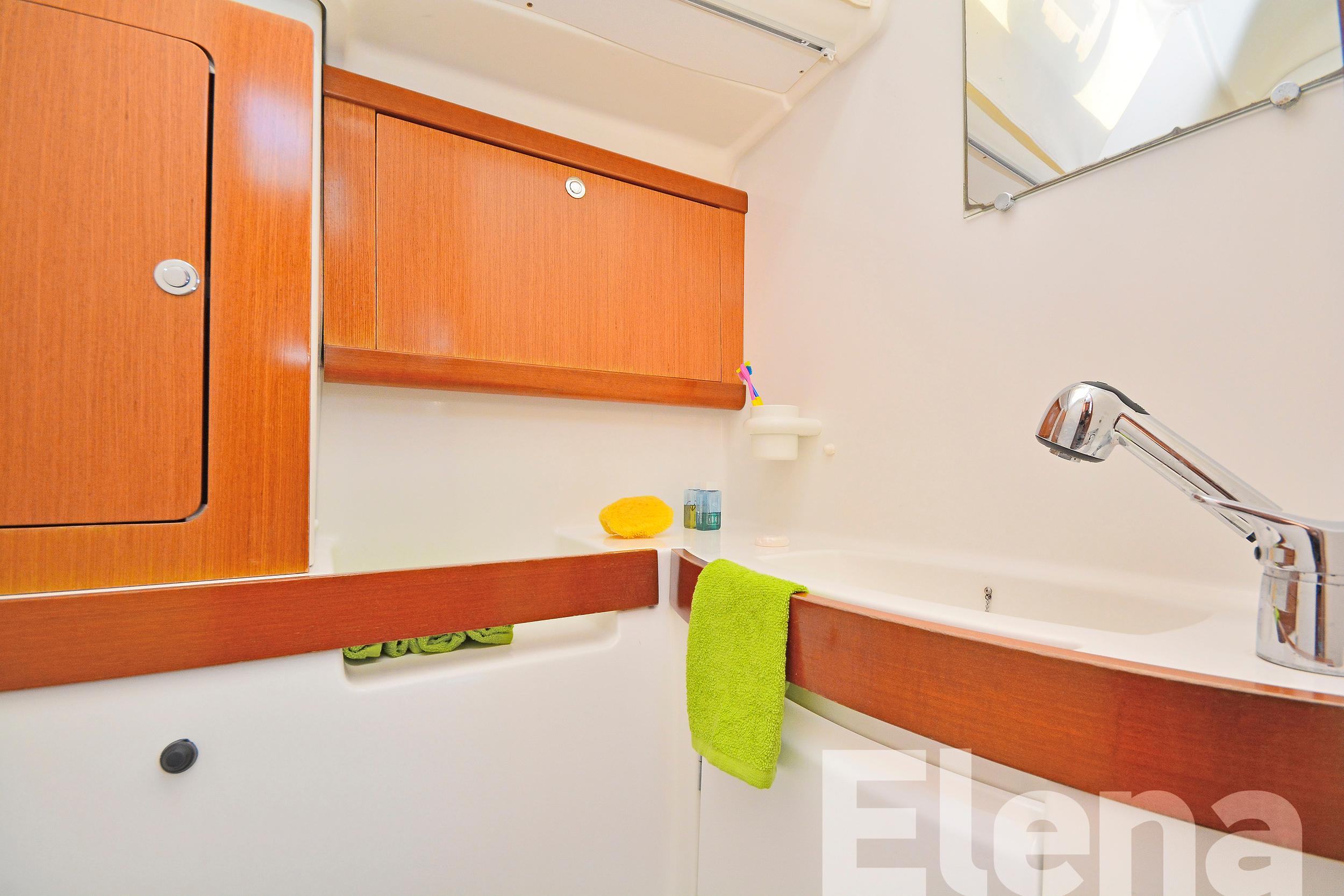 Oceanis 43 - Elena, picture 14