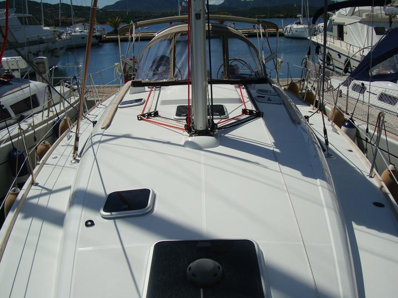 Sun Odyssey 42i - Praha, picture 3