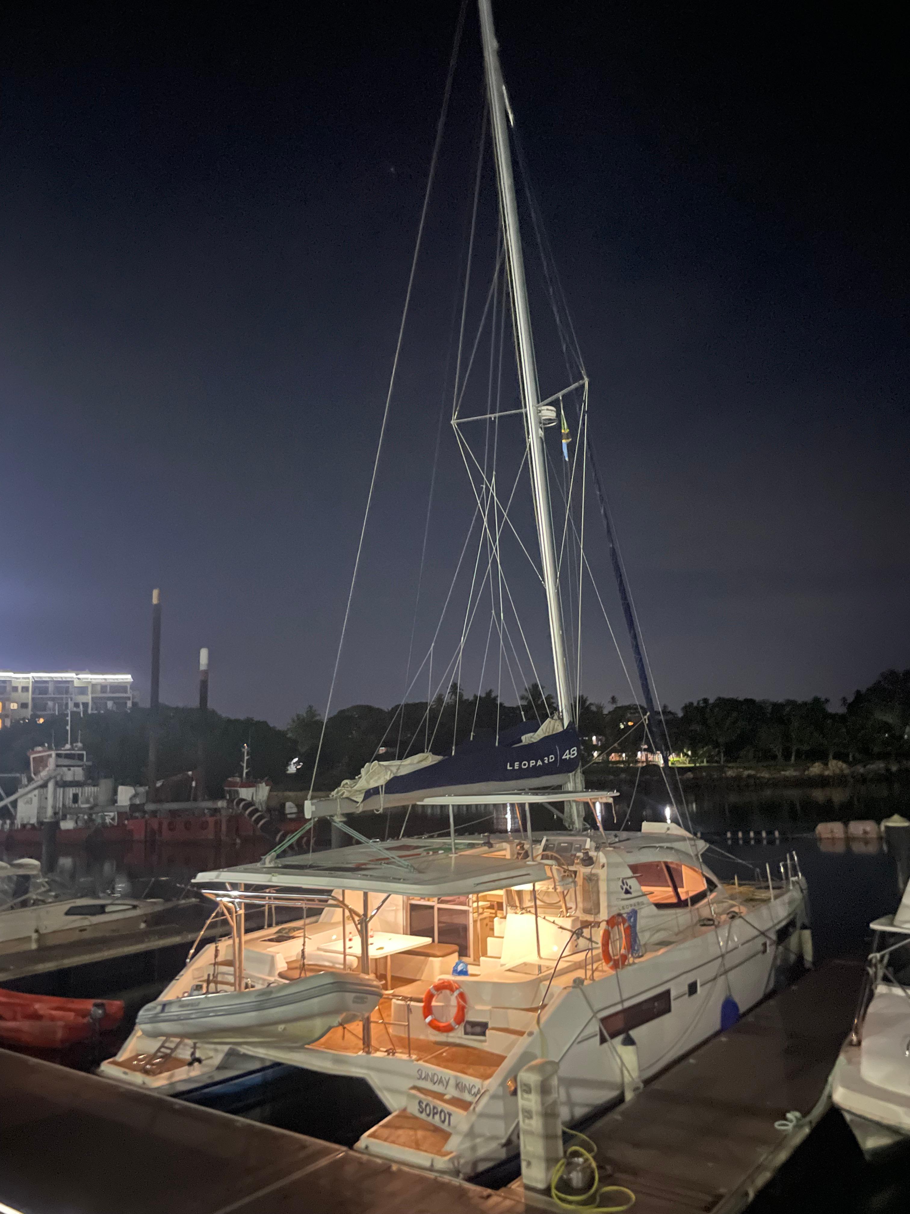 Leopard 48 - 4 + 2 cab. - Sunday Kinga, picture 3