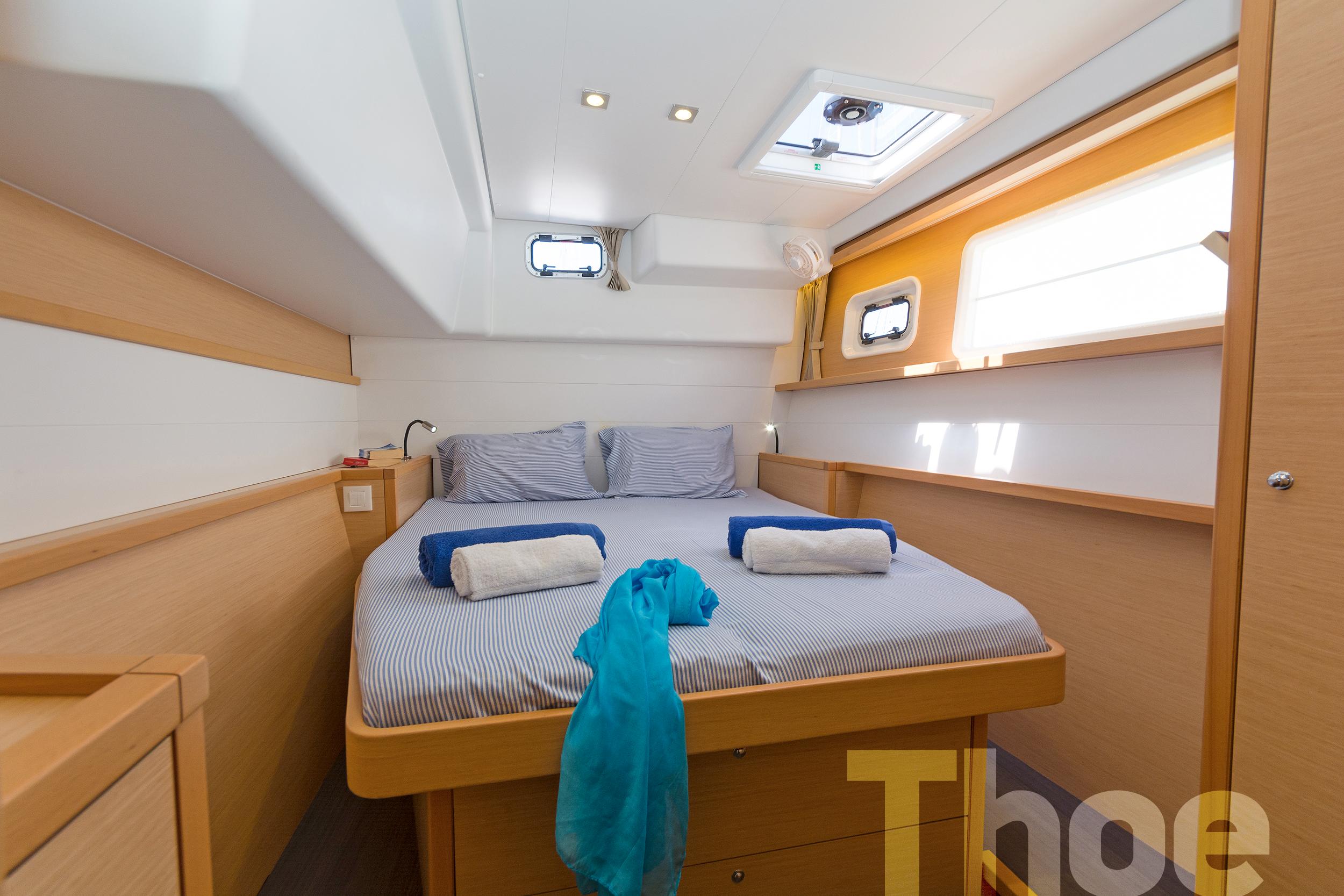 Lagoon 450 - 4 + 2 cab. - Thoe, picture 3