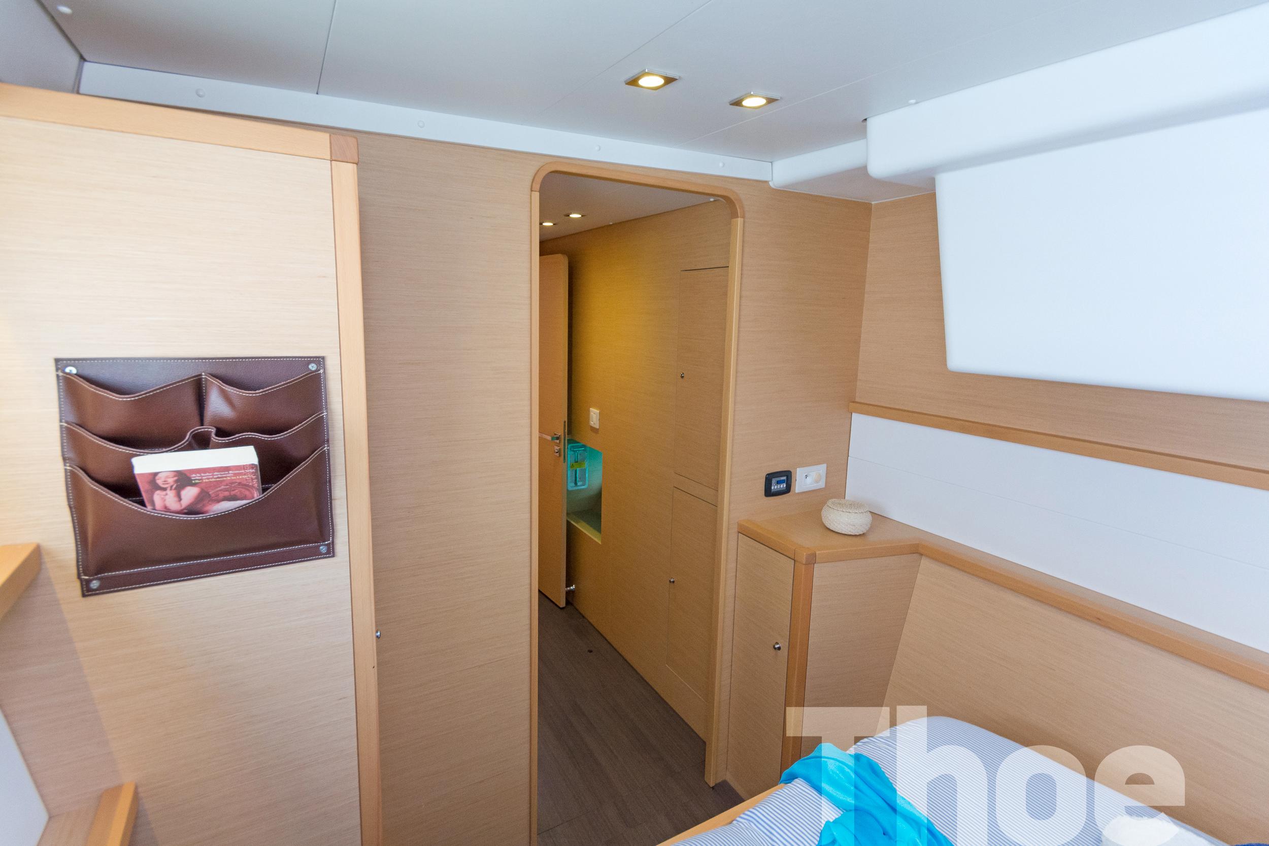 Lagoon 450 - 4 + 2 cab. - Thoe, picture 7