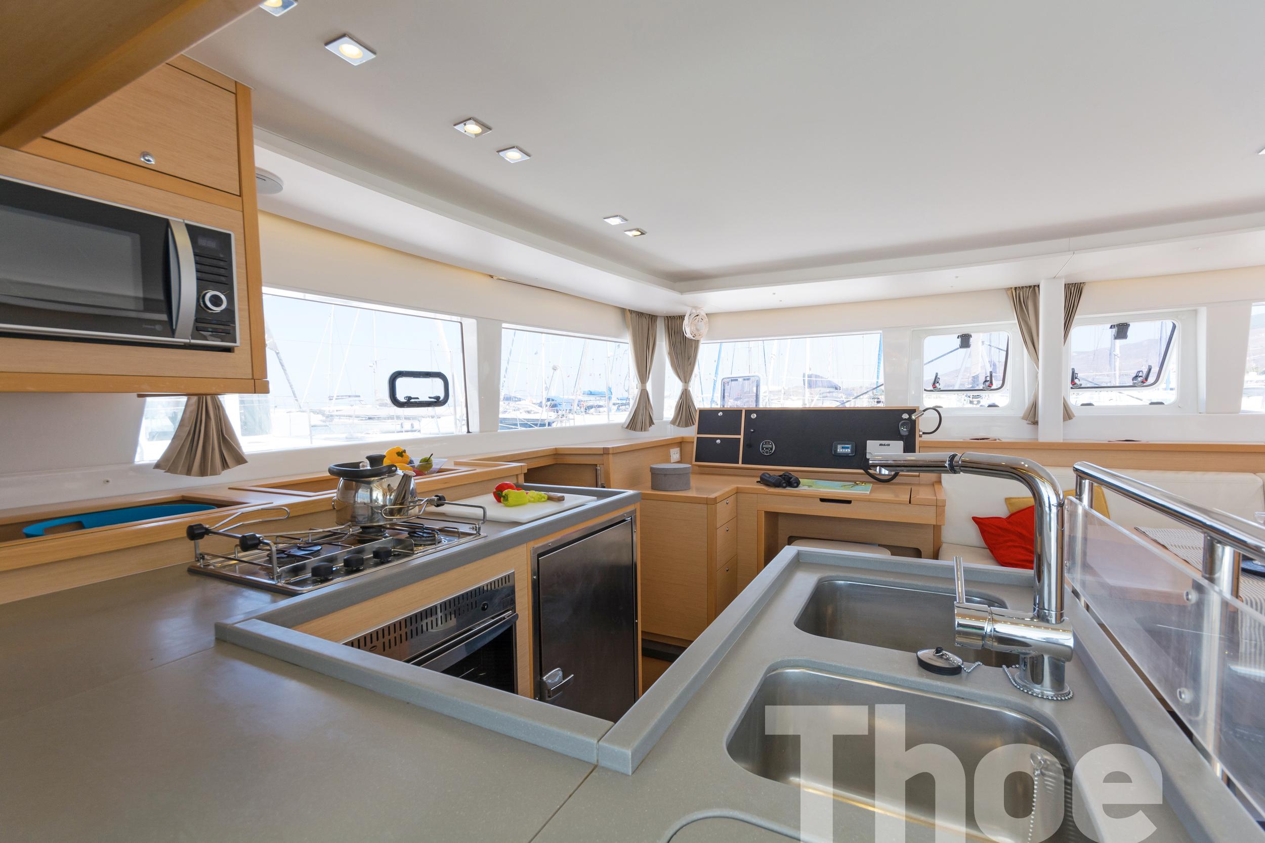 Lagoon 450 - 4 + 2 cab. - Thoe, picture 24