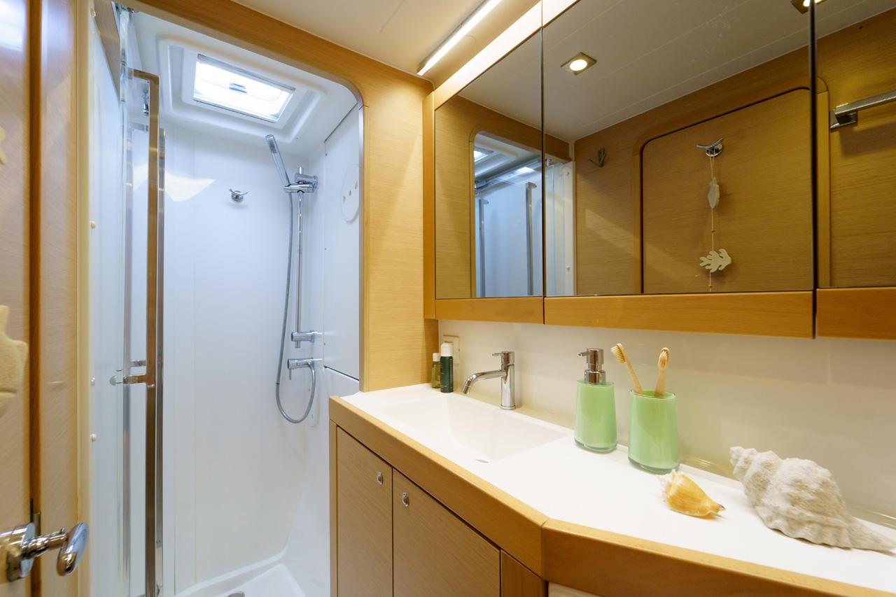 Lagoon 39 - 4 + 2 cab. - White Pearl, picture 23