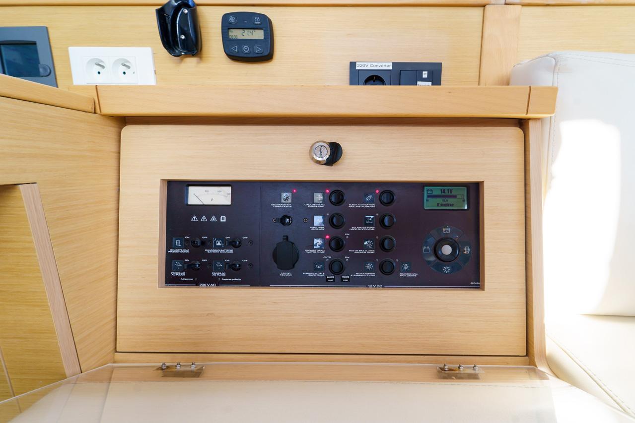 Lagoon 39 - 4 + 2 cab. - White Pearl, picture 21