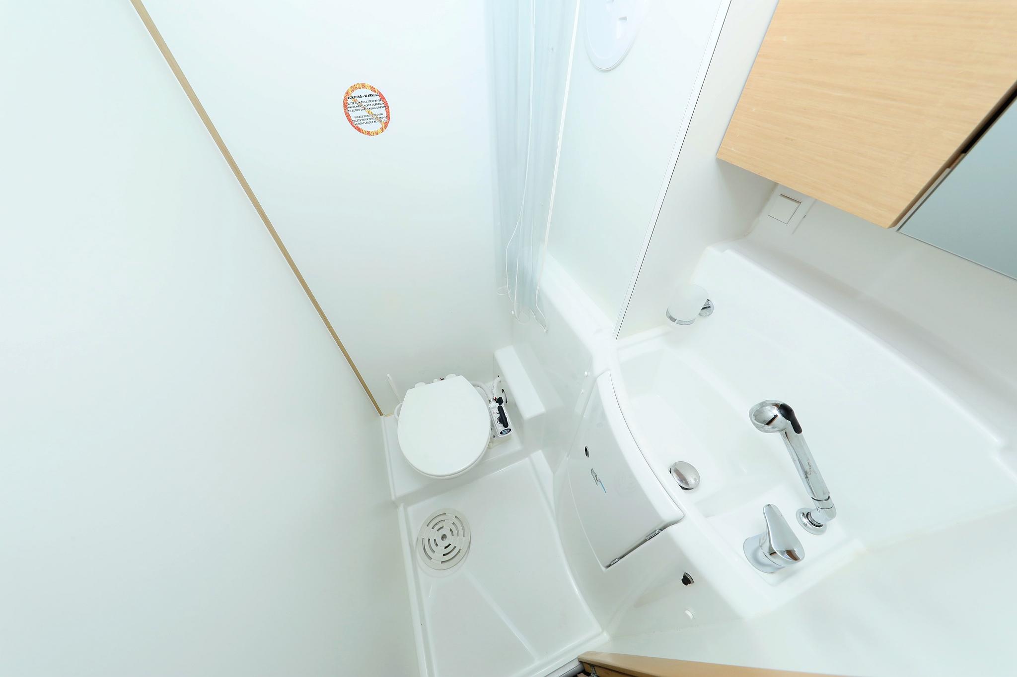 Lagoon 400 S2 - 4 + 2 cab. - Ladies First, picture 30